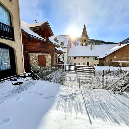 Apartment Au Pied Des Pistes Et Jardin Au Soleil Montgenevre